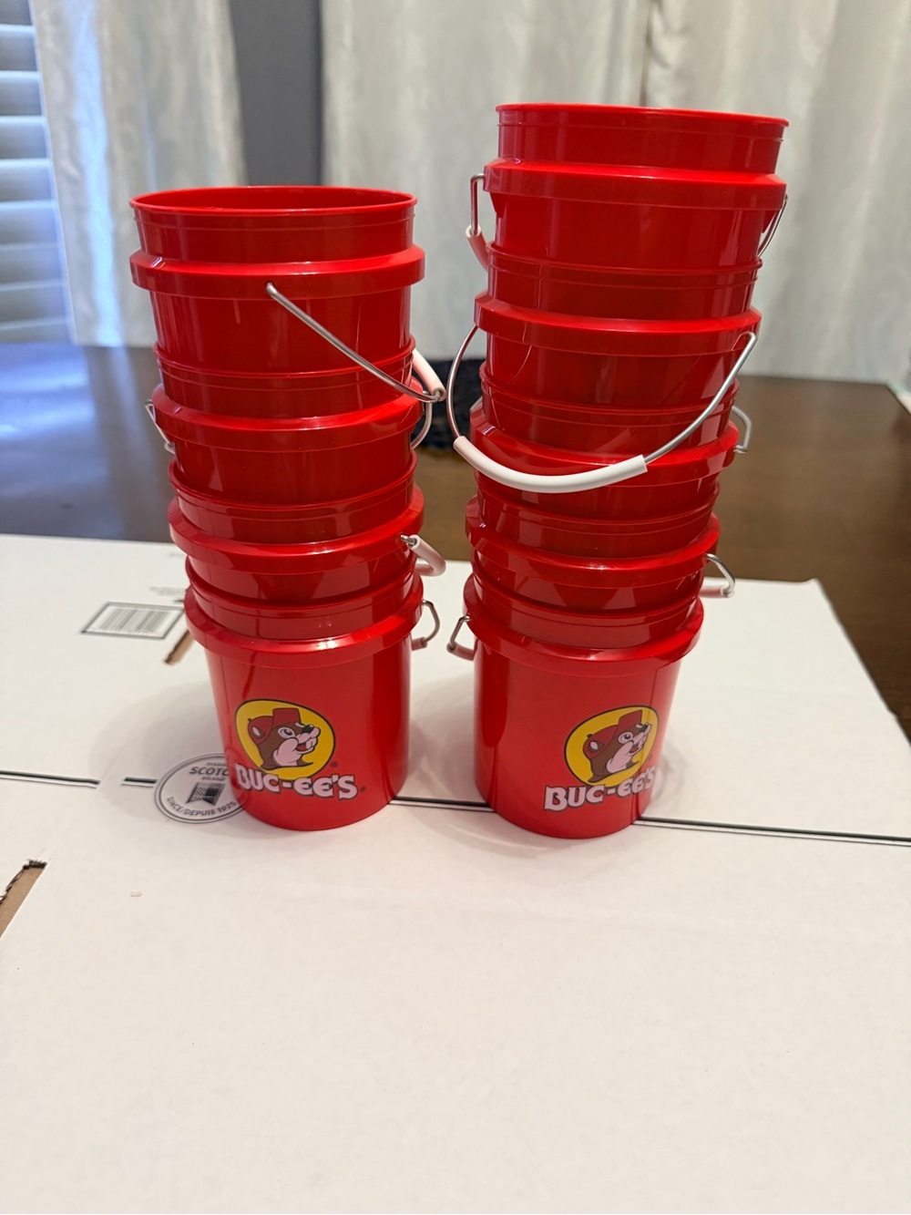 Buc-ee's Red Mini Play Bucket - Pack of 8